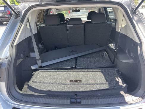 Used 2024 Volkswagen Tiguan S FWD image 33