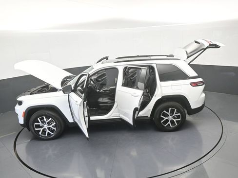 Used 2024 Jeep Grand Cherokee Limited image 71