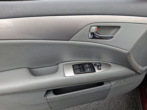 Used 2006 Toyota Avalon XL image 13