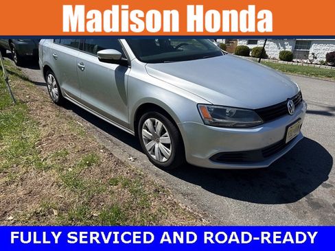 Used 2014 Volkswagen Jetta SE image 1