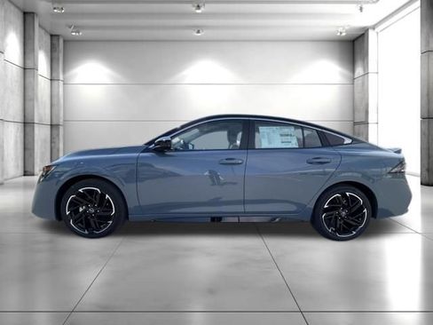 New 2026 Nissan Sentra SR FWD image 5