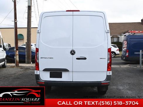 Used 2022 Mercedes-Benz Sprinter 1500 image 5
