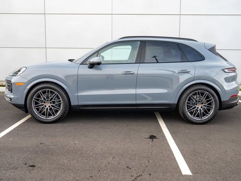 New 2026 Porsche Cayenne image 2