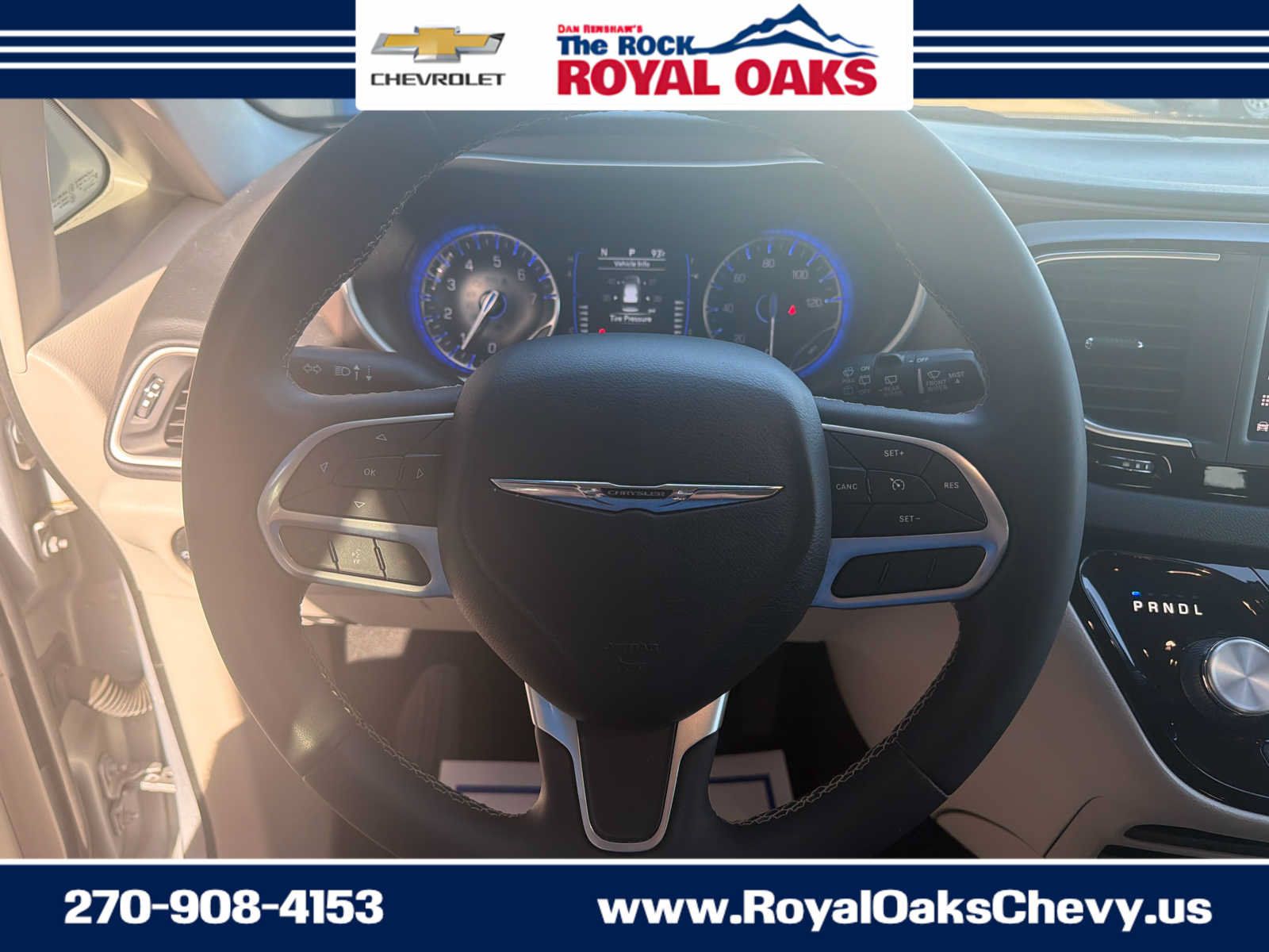 Used 2023 Chrysler Voyager LX FWD image 14