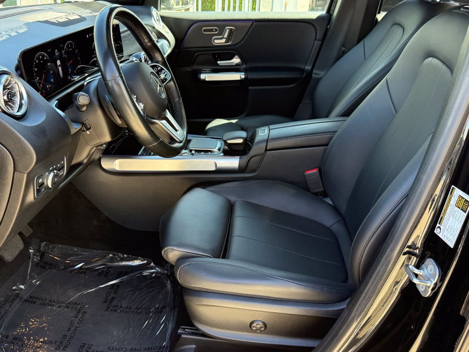 Used 2023 Mercedes-Benz GLB 250 image 24