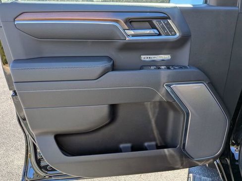 New 2026 GMC Sierra 1500 Denali w/ Denali Reserve Package image 10