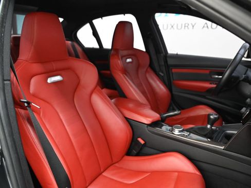 Used 2018 BMW M3 RWD image 23