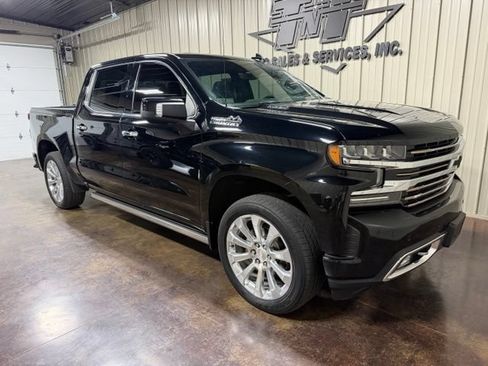 Used 2020 Chevrolet Silverado 1500 High Country w/ Technology Package AWD/4WD image 6
