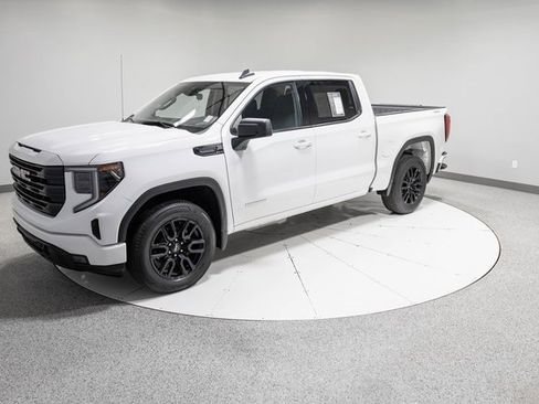 Used 2024 GMC Sierra 1500 Elevation image 32