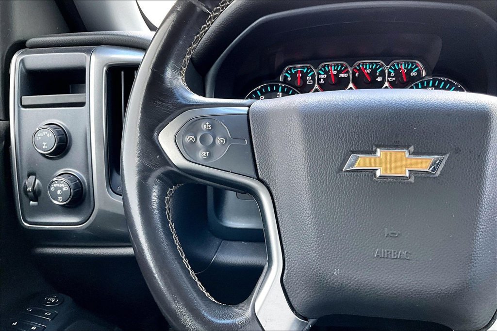 Used 2018 Chevrolet Silverado 1500 LT w/ LT Eassist Package AWD/4WD image 17