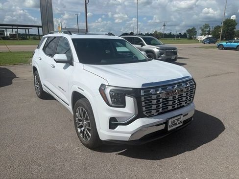 New 2027 GMC Terrain Denali w/ LPO, Floor Liner Package AWD/4WD image 8