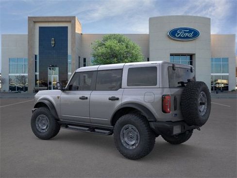 New 2025 Ford Bronco Badlands image 4