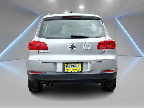 Used 2017 Volkswagen Tiguan Limited w/ Premium Package AWD/4WD image 6
