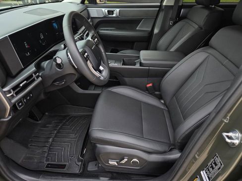 Used 2024 Hyundai Santa Fe SEL FWD image 17