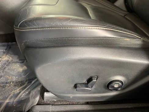 Used 2018 Jeep Cherokee Limited AWD/4WD image 14