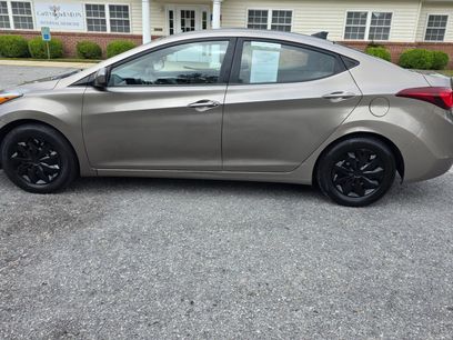 Used 2016 Hyundai Elantra SE