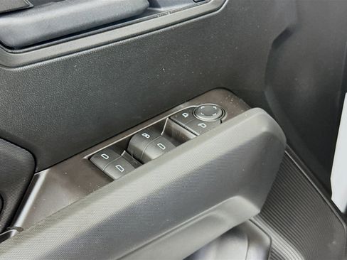 New 2025 GMC Canyon Elevation w/ Convenience Package image 19