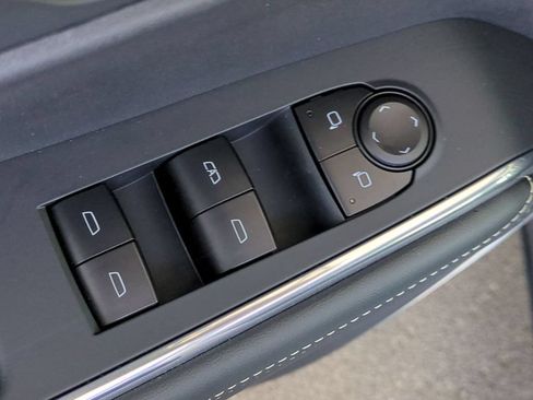 Certified 2026 GMC Acadia Elevation FWD image 26