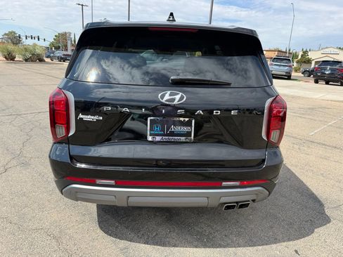 Used 2024 Hyundai Palisade SEL FWD image 7