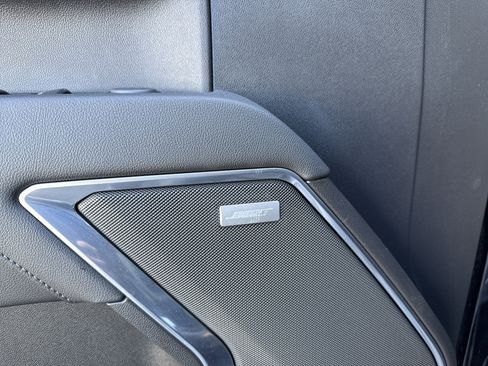 Used 2022 Chevrolet Silverado 1500 LTZ image 21