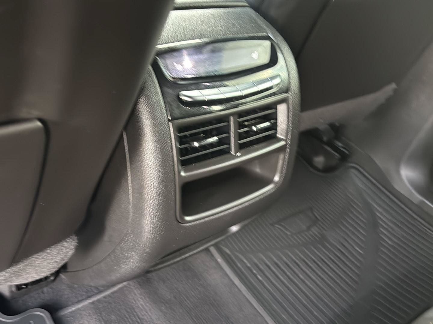 Used 2022 Cadillac XT5 Premium Luxury FWD image 32