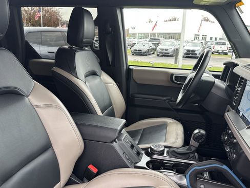 Used 2024 Ford Bronco Wildtrak image 32