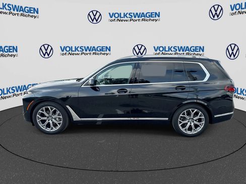 Used 2025 BMW X7 xDrive40i AWD/4WD image 11