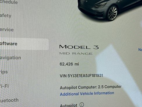 Used 2018 Tesla Model 3 image 24