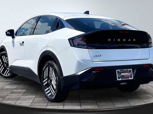 New 2026 Nissan Leaf SV+ w/ Illuminated Package FWD image 3