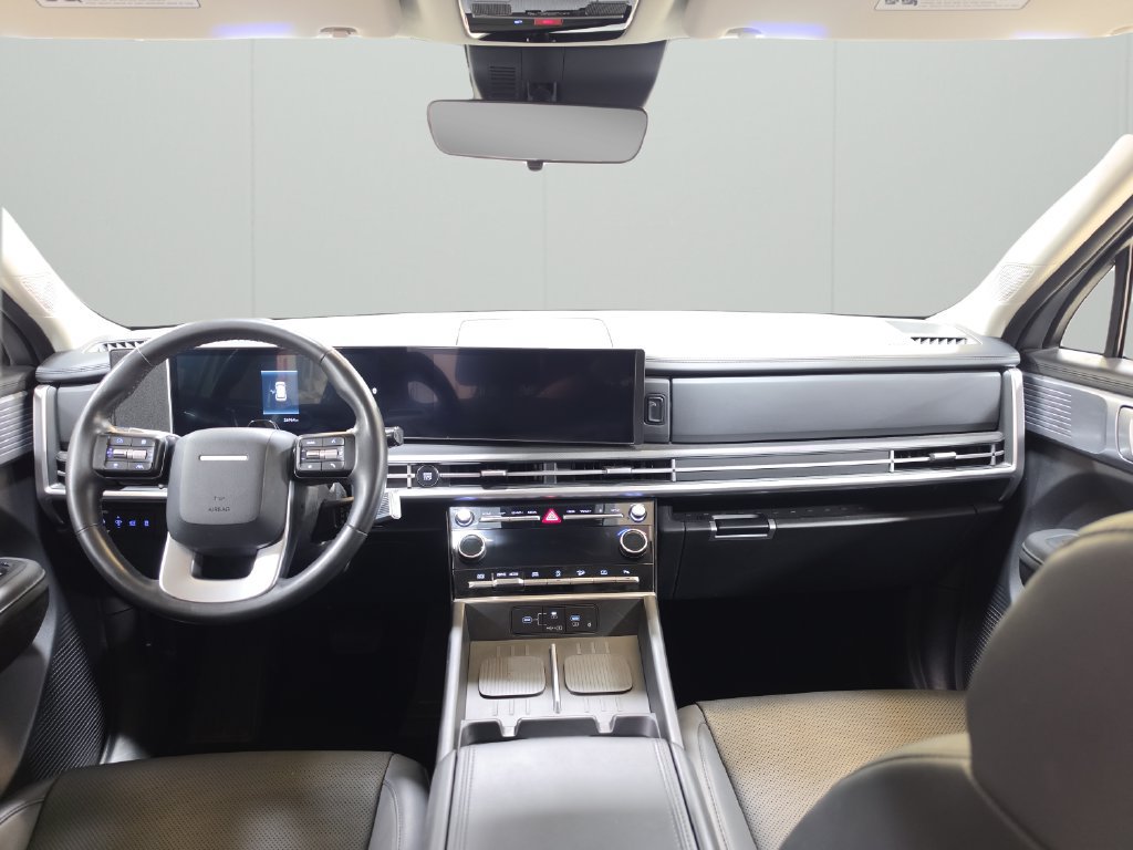 Used 2025 Hyundai Santa Fe SEL AWD/4WD image 18