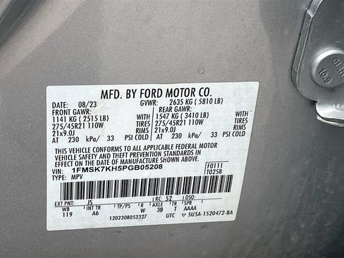Used 2023 Ford Explorer ST-Line w/ Class IV Trailer Tow Package RWD image 33