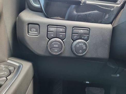Certified 2024 Chevrolet Silverado 1500 LT AWD/4WD image 21
