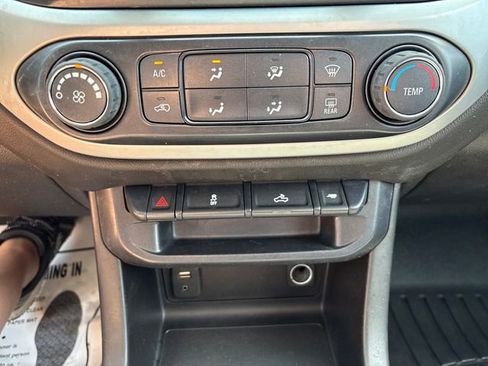 Used 2017 Chevrolet Colorado LT w/ LT Convenience Package AWD/4WD image 16