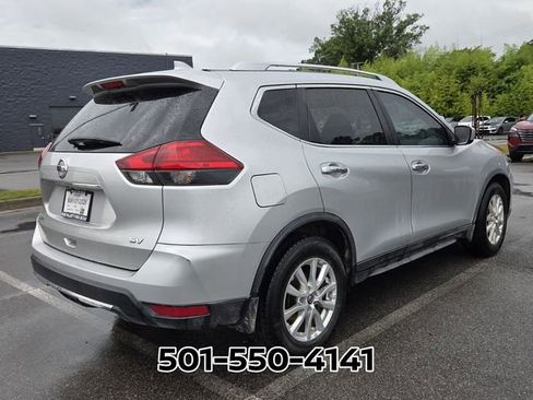 Used 2017 Nissan Rogue SV FWD image 5
