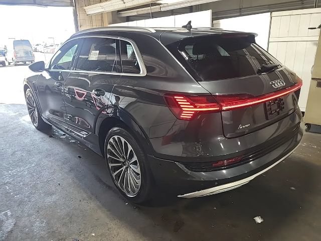 Used 2019 Audi e-tron Prestige w/ Prestige Package AWD/4WD image 2