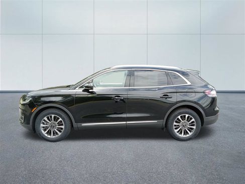 Used 2020 Lincoln Nautilus Premier w/ Equipment Group 101A AWD/4WD image 2