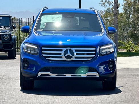 New 2025 Mercedes-Benz GLB 250 4MATIC image 8