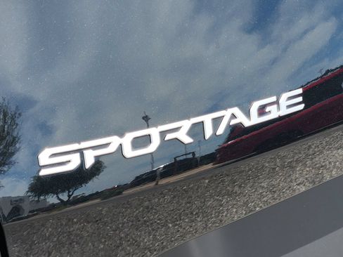 Used 2023 Kia Sportage X-Line w/ X-Line Premium Package AWD/4WD image 13
