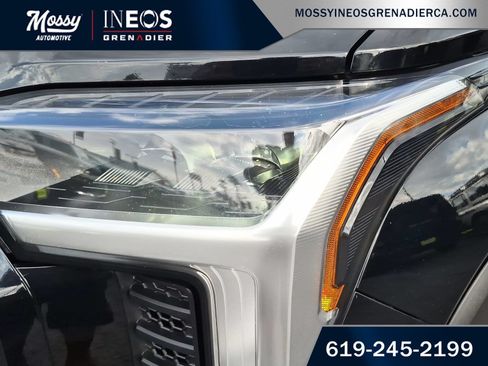 Used 2022 Toyota Tundra SR5 RWD image 9