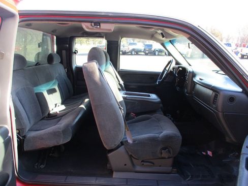 Used 2002 Chevrolet Silverado 1500 LS image 19