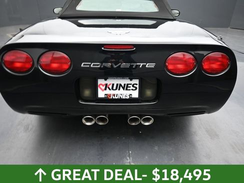 Used 2003 Chevrolet Corvette Convertible w/ Preferred Equipment Group1 image 16