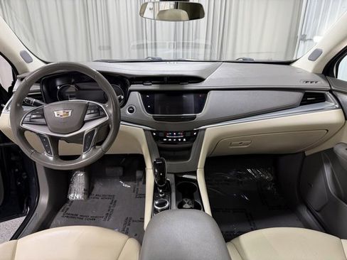 Used 2020 Cadillac XT5 Premium Luxury image 13