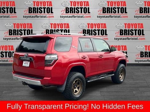 Used 2018 Toyota 4Runner TRD Off-Road AWD/4WD image 3