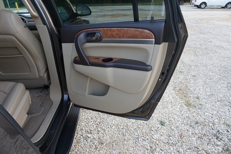 Used 2012 Buick Enclave Leather FWD image 40