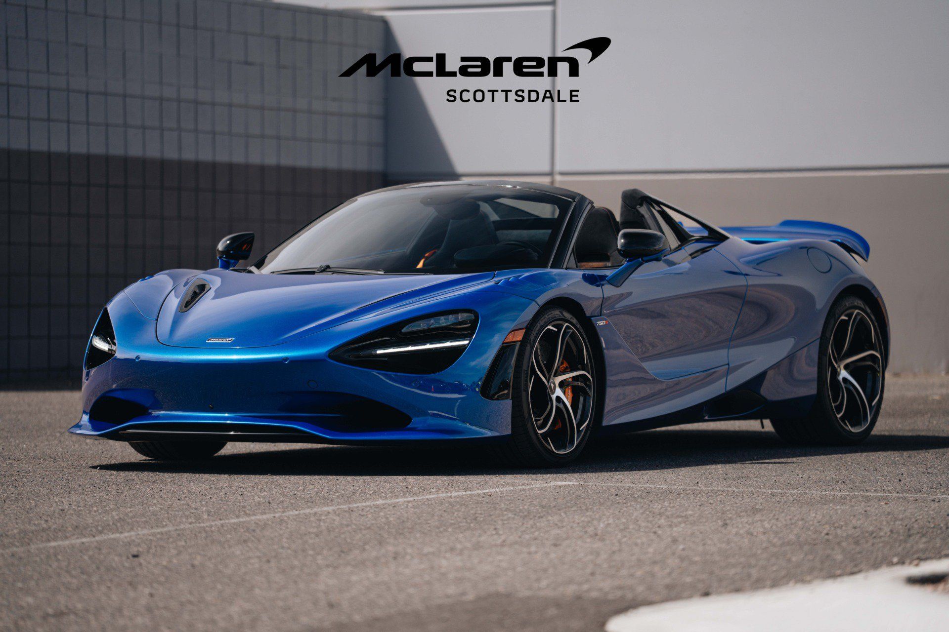 Used 2024 McLaren 750S Spider RWD image 3