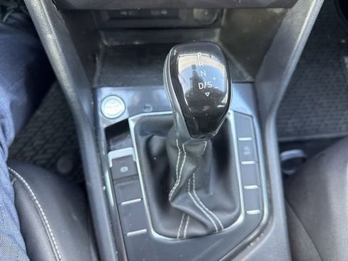 Used 2022 Volkswagen Tiguan SE image 15