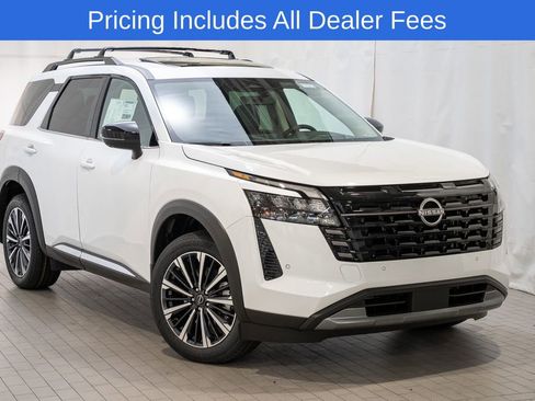 New 2026 Nissan Pathfinder Platinum w/ Cargo Package AWD/4WD image 1