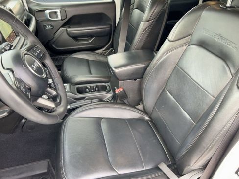 Used 2023 Jeep Gladiator Sport image 22