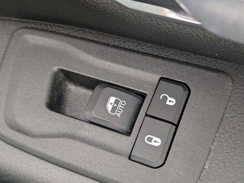 Used 2025 RAM 1500 Big Horn AWD/4WD image 35
