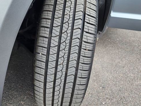 Used 2009 Dodge Journey R/T w/ Flexible Seating Group image 16